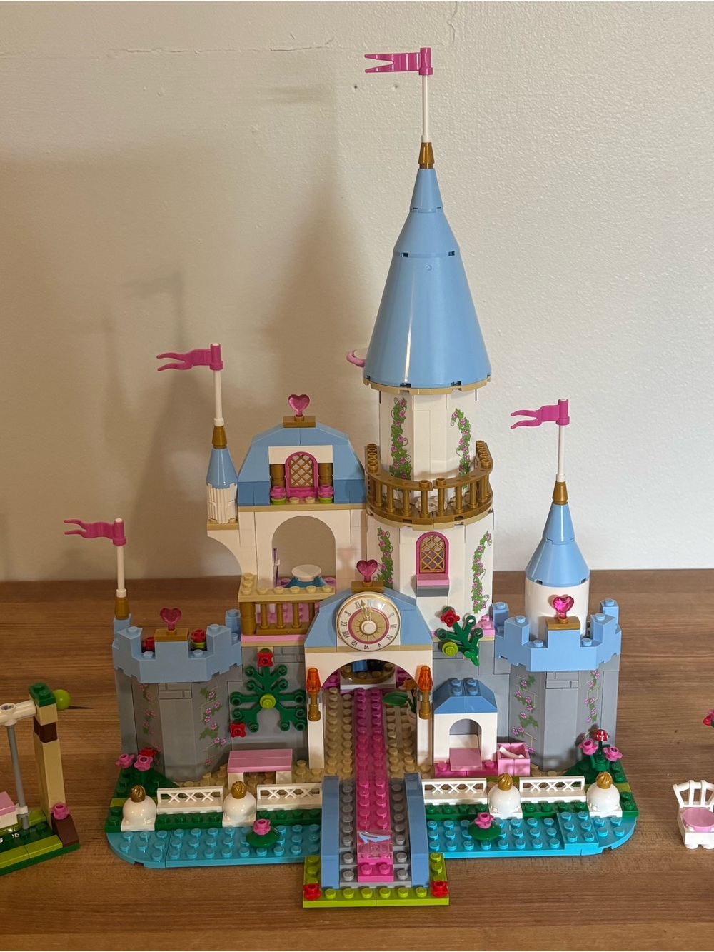 LEGO Disney Princess Cinderella’s Romantic Castle 41055 — COMPLETE SET